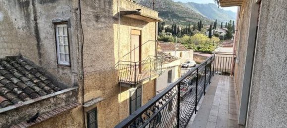 5 bedrooms Apartment in Palermo, Italy No. 378381 7