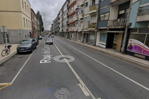 192m² Commercial property in Porto, Portugal No. 355670