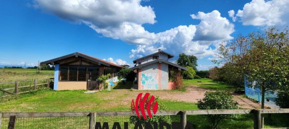 6 bedrooms House in Oleggio, Italy No. 358270 3