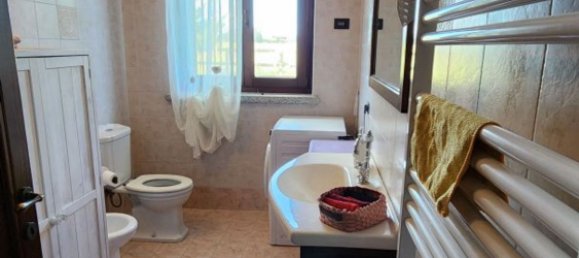 6 bedrooms House in Oleggio, Italy No. 358270 11