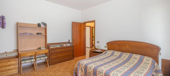 4 bedrooms Villa in Montopoli in Val d'Arno, Italy No. 199050 28