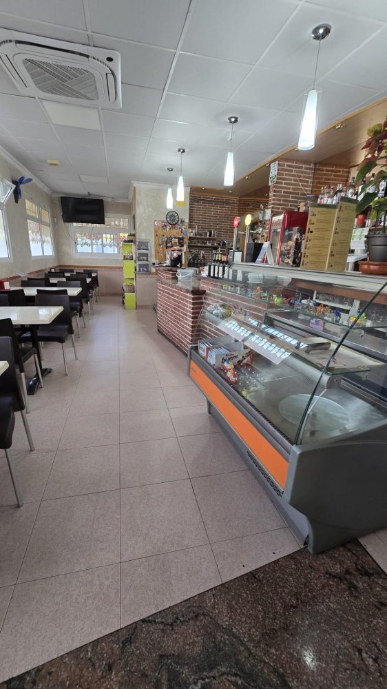 Gewerbliche Immobilie in Tarragona, Spain 100m², Nr. 162313