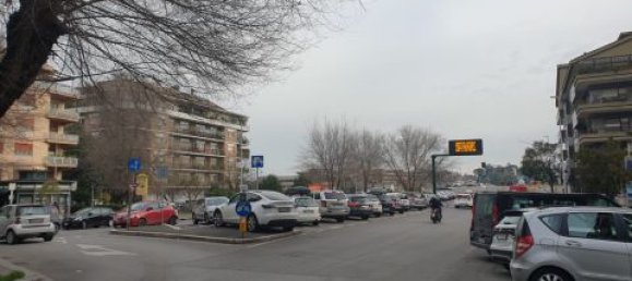 2 rooms Commercial property in Rome, Italy No. 16239 5