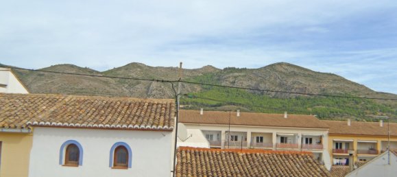 5 bedrooms Townhouse in Jalon, Spain No. 9832 30