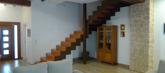5 bedrooms Townhouse in Jalon, Spain No. 9832 22