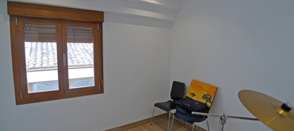 5 bedrooms Townhouse in Jalon, Spain No. 9832 5