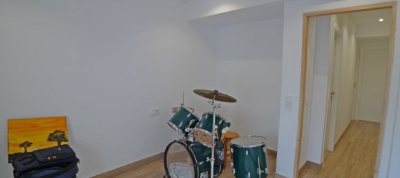 5 bedrooms Townhouse in Jalon, Spain No. 9832 6