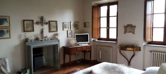 7 rooms Apartment in Arezzo, Italy No. 37899 8