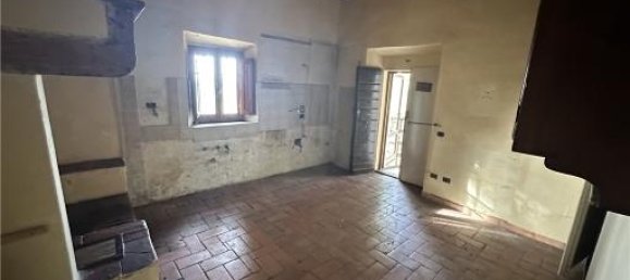 Дом с 5 комнатами в Монтеспертоли, Италия № 32610 9