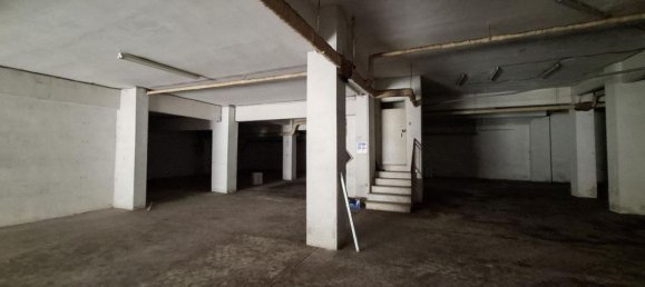 421m² Garage in Ancona, Italy No. 372031 3