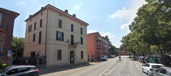 7-Zimmer Doppelhaus in Imola, Italy, Nr. 99930 5
