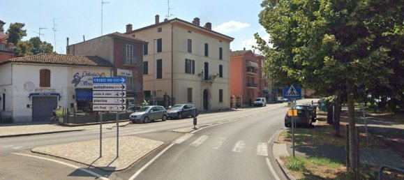 7-Zimmer Doppelhaus in Imola, Italy, Nr. 99930 6