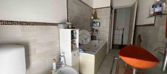 2 bedrooms Apartment in Asti, Italy No. 142209 15