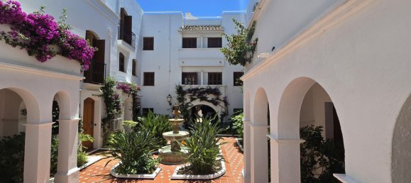 3 bedrooms Townhouse in Estepona, Spain No. 134281 9