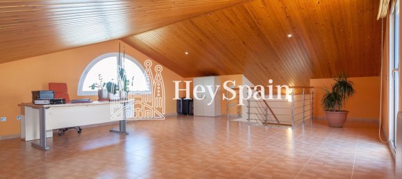 4 bedrooms House in Coma-Ruga, Spain No. 559 2