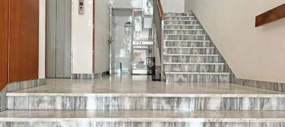 4 rooms Apartment in Bari, Italy No. 235690 3