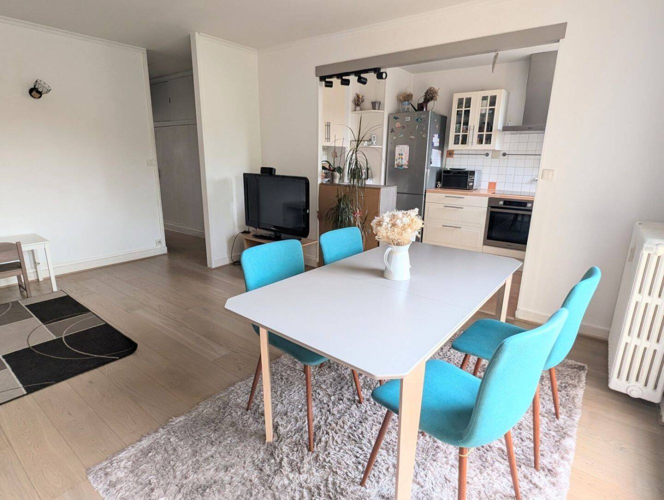 Apartamento de 2 dormitorios en Saint-Germain-en-Laye, France No. 328674