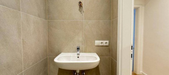 Studio in Rudolfsheim-Funfhaus, Austria No. 138424 7