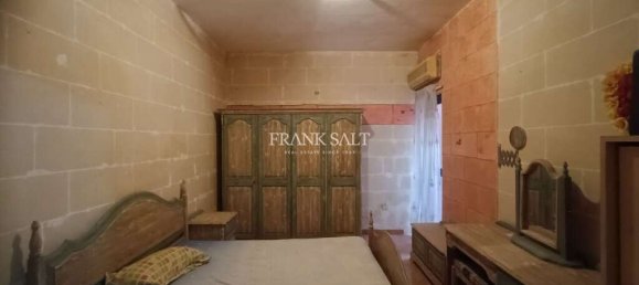 3 bedrooms Maisonette in Fgura, Malta No. 1996 16