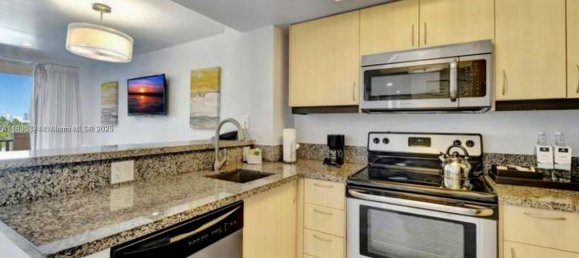 1 dormitorio propiedad comercial en venta en Miami, Miami-Dade, Florida, USA № 614607 8