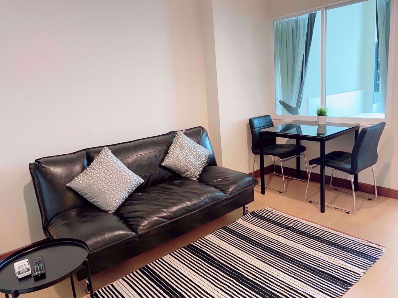 1 chambre Condo à Huai Khwang, Thailand No. 9715