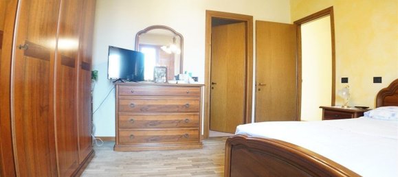 7 rooms House in Massa, Italy No. 141239 12