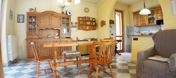 7 rooms House in Massa, Italy No. 141239 6
