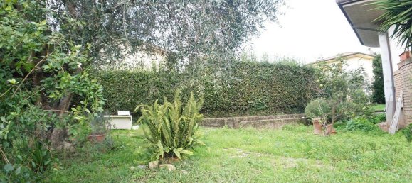 7 rooms House in Massa, Italy No. 141239 14