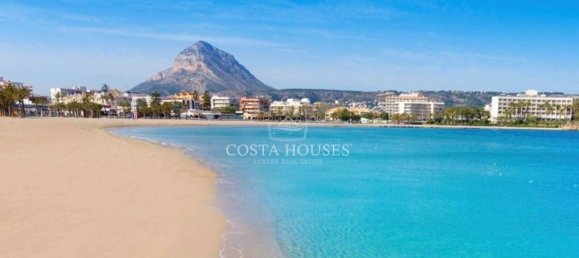 Villa de 4 dormitorios en Alicante, Spain No. 66977 9