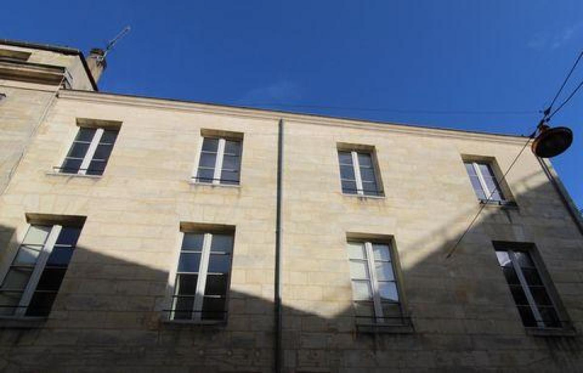 2 bedrooms Condo in Bordeaux, France No. 13118