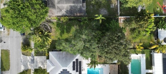hotel en venta en Miami, Miami-Dade, Florida, USA № 615553 2