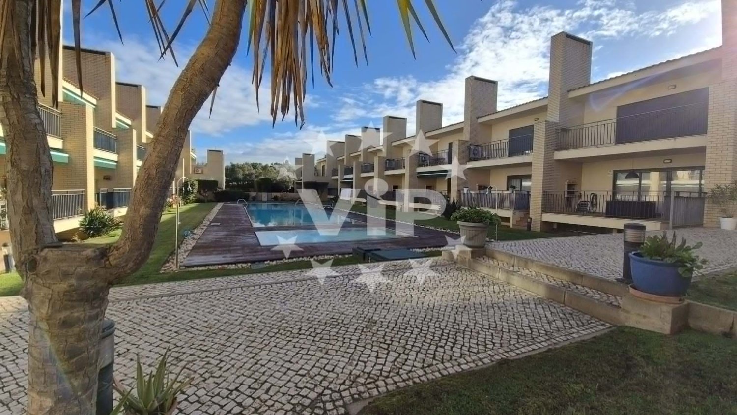 2 bedrooms Townhouse in Loule, Portugal No. 131062