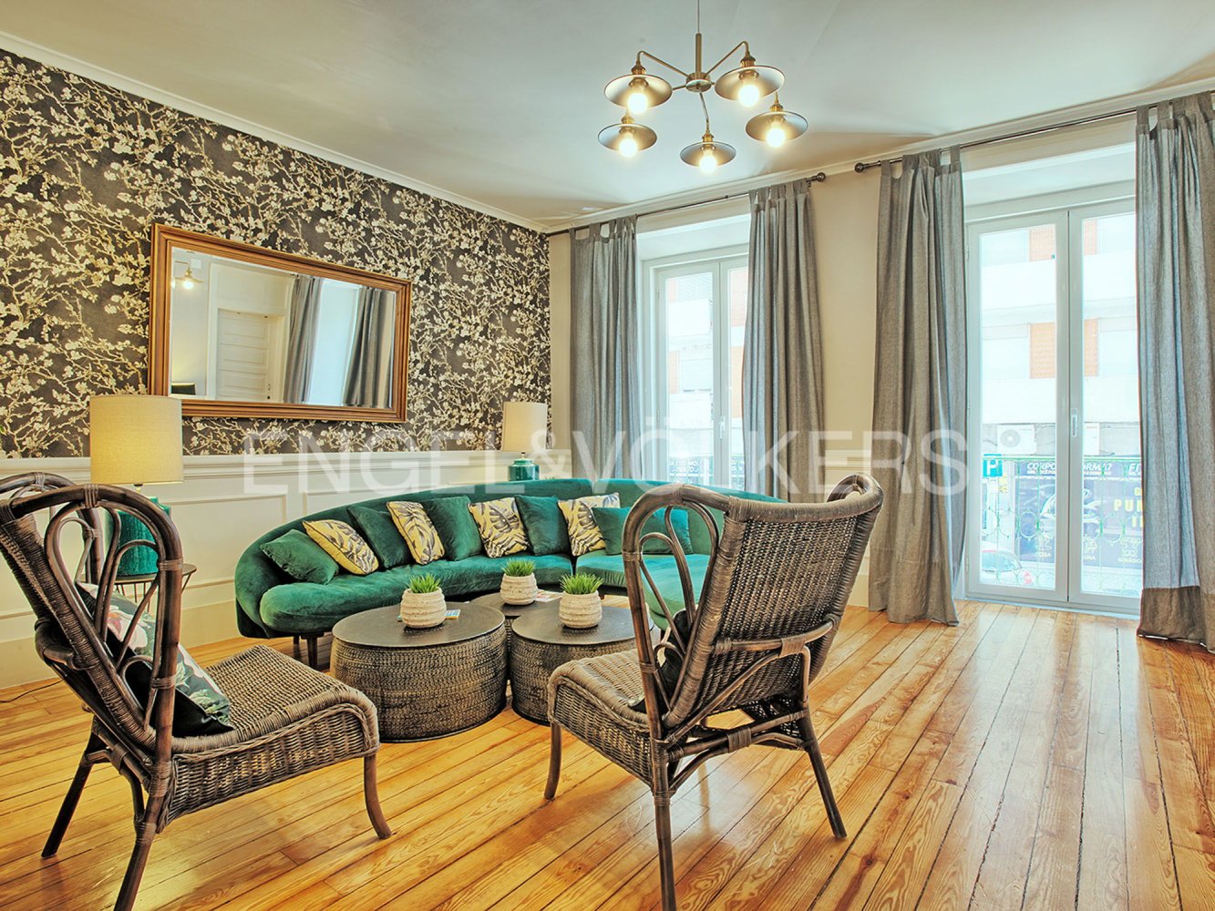 5 bedrooms Duplex in Lisbon, Portugal No. 12700