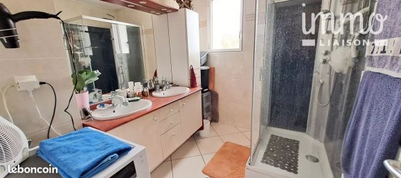 1 bedroom Apartment in La Tour-du-Pin, France No. 201216 8