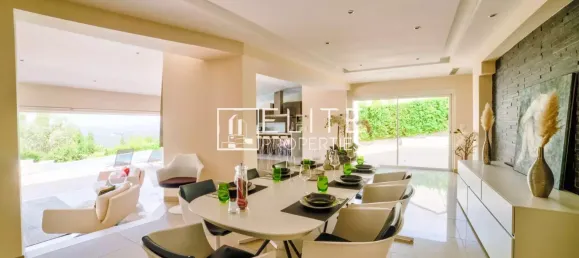 Villa de 7 dormitorios en Mouans-Sartoux, France No. 193602 4