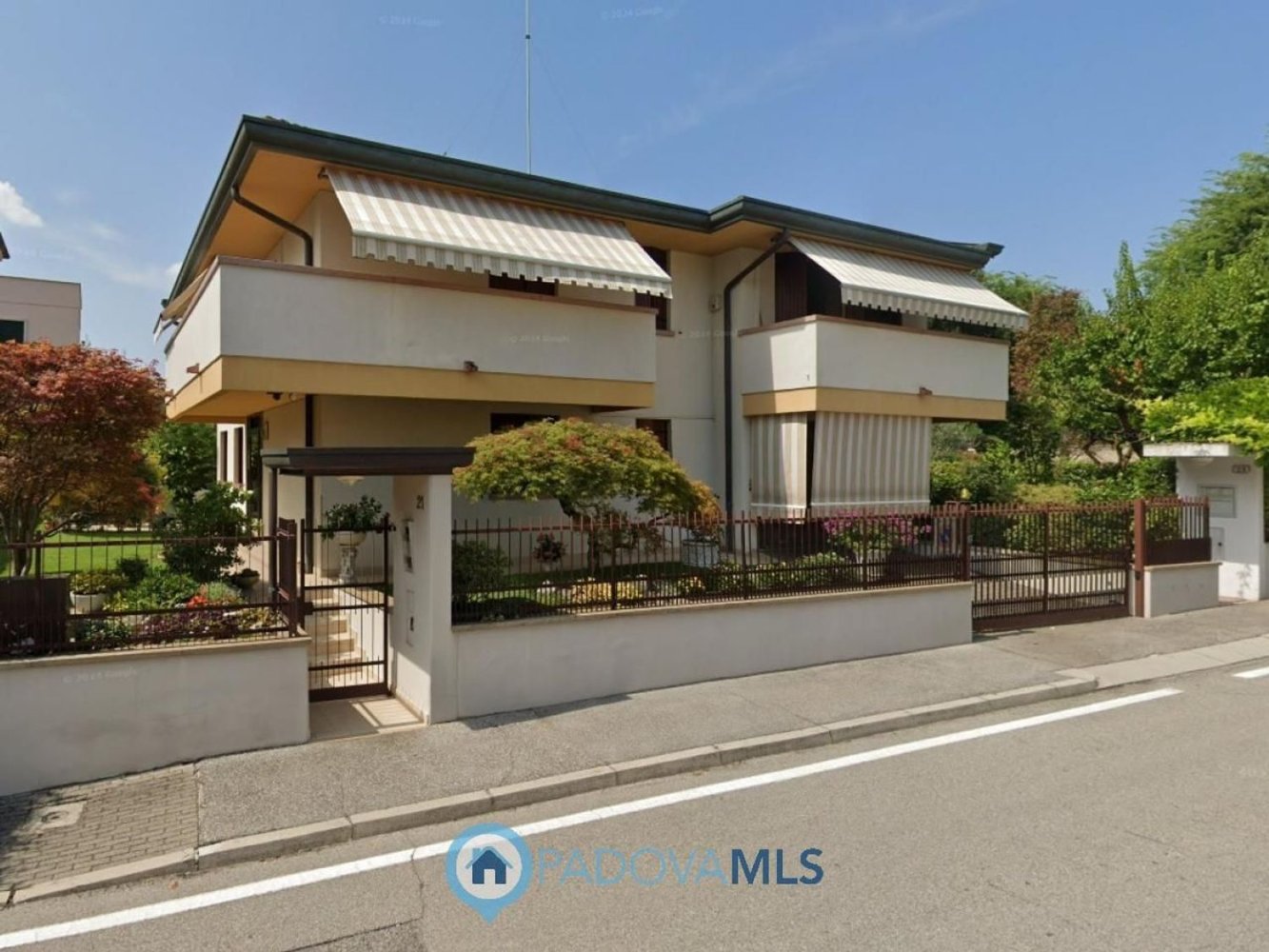 5 bedrooms Villa in Padua, Italy No. 349368