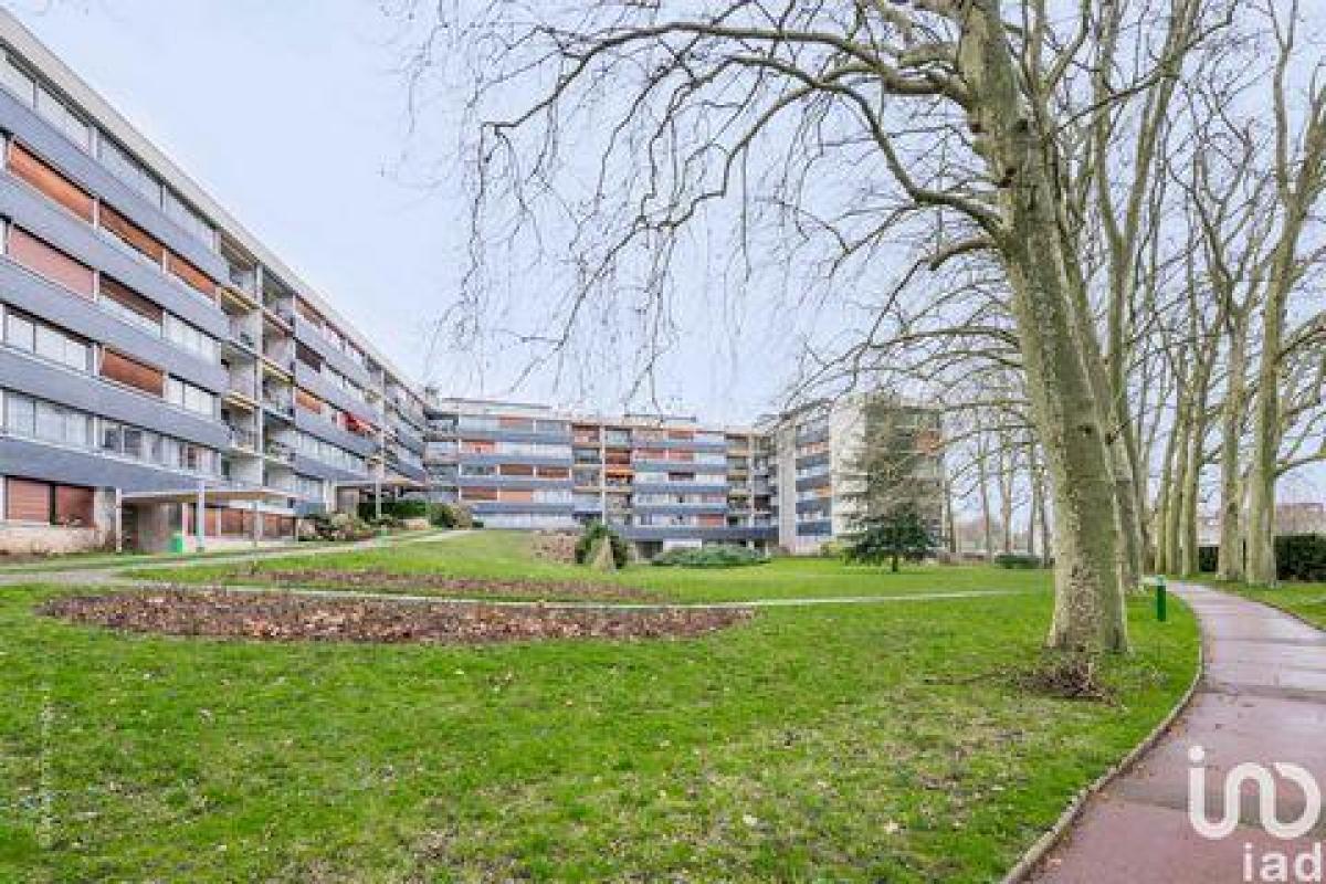 2 Schlafzimmer Eigentumswohnung in Vaucresson, France, Nr. 28444