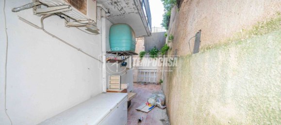 Apartamento de 2 dormitorios en Messina, Italy No. 269645 30