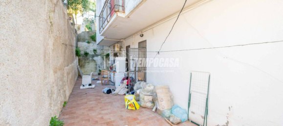 Apartamento de 2 dormitorios en Messina, Italy No. 269645 25