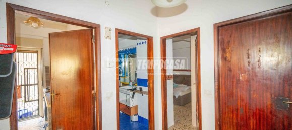 Apartamento de 2 dormitorios en Messina, Italy No. 269645 3