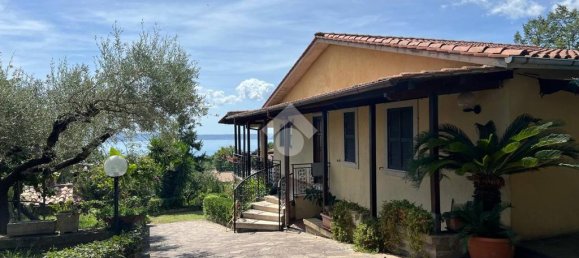 3 bedrooms Villa in Trevignano Romano, Italy No. 353009 3