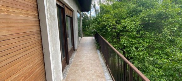 4 rooms House in Bolzano Novarese, Italy No. 49713 49