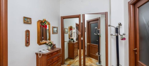 2 Schlafzimmer Wohnung in Turin, Italy, Nr. 145674 5