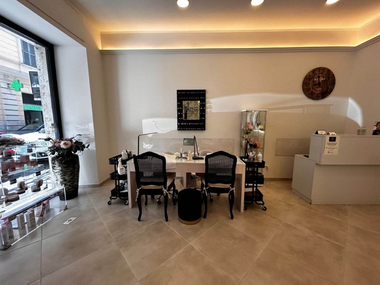  عقار تجاري في Rome, Italy رقم 203043