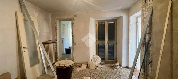 2 Schlafzimmer Haus in Borgomanero, Italy, Nr. 49795 13