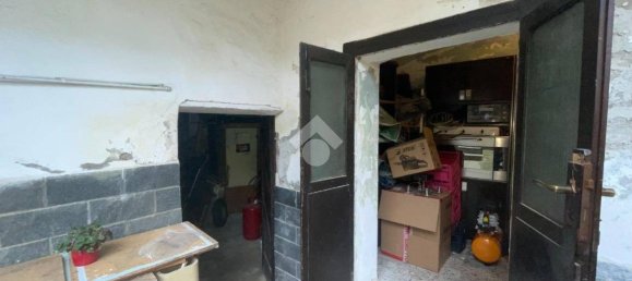 2 Schlafzimmer Haus in Borgomanero, Italy, Nr. 49795 8