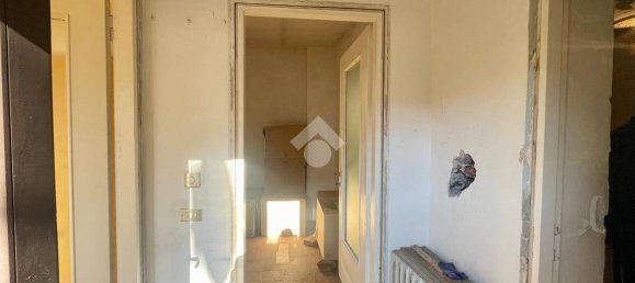 2 Schlafzimmer Haus in Borgomanero, Italy, Nr. 49795 10