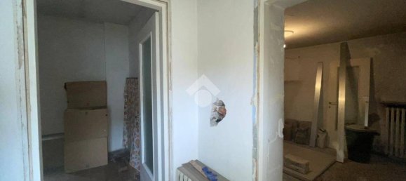 2 Schlafzimmer Haus in Borgomanero, Italy, Nr. 49795 5