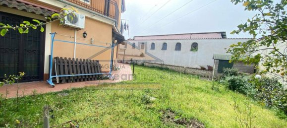 3 bedrooms Apartment in Giugliano in Campania, Italy No. 101842 4