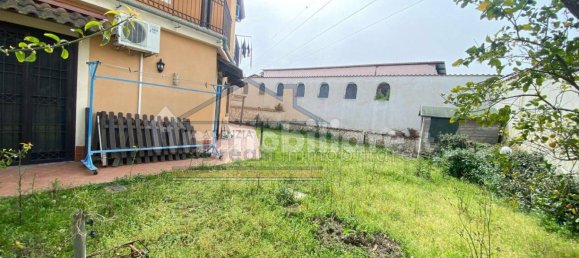 3 bedrooms Apartment in Giugliano in Campania, Italy No. 101842 3